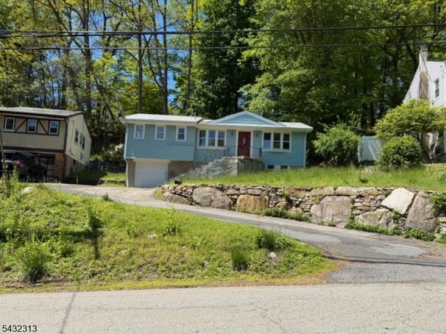 36 Mountain Ave, Rockaway Twp., NJ 07866