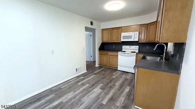 36 Mountain Ave, Rockaway Twp., NJ 07866