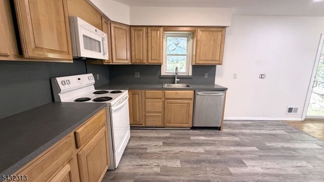 36 Mountain Ave, Rockaway Twp., NJ 07866