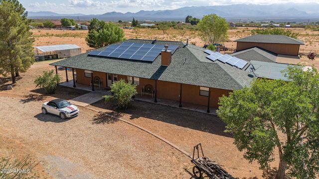 7405 S LAND GRANT Road, Hereford, AZ 85615