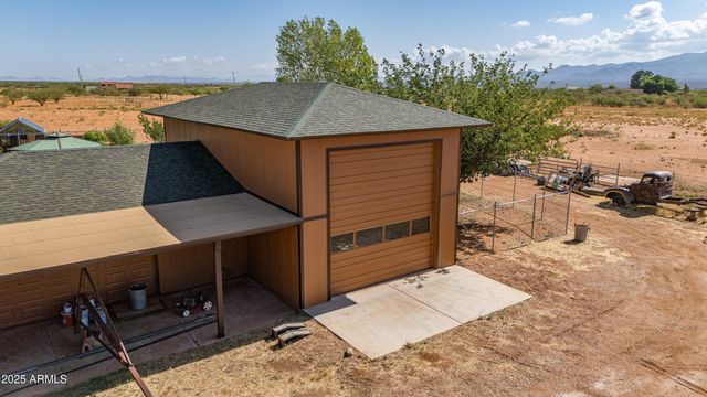 7405 S LAND GRANT Road, Hereford, AZ 85615
