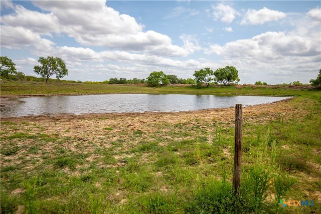 574 PR Goose Creek Lane, Jourdanton, TX 78026