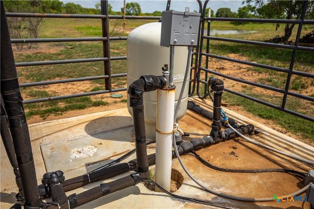 574 PR Goose Creek Lane, Jourdanton, TX 78026