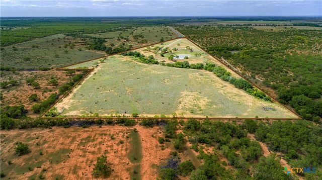 574 PR Goose Creek Lane, Jourdanton, TX 78026