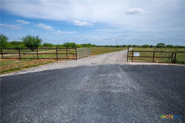 574 PR Goose Creek Lane, Jourdanton, TX 78026