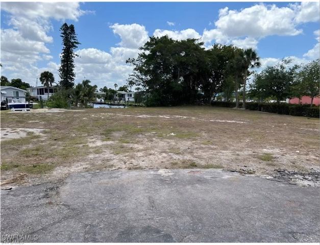 17637 San Carlos BLVD, Fort Myers Beach, FL 33931