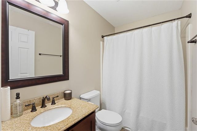 2616 SW Winchester Drive, Lee's Summit, MO 64063
