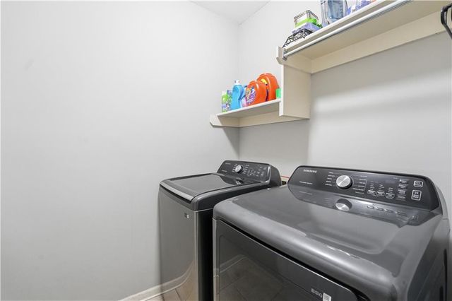 2616 SW Winchester Drive, Lee's Summit, MO 64063