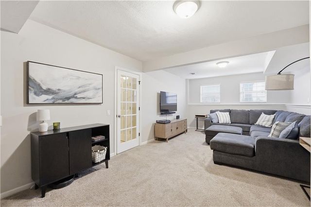 2616 SW Winchester Drive, Lee's Summit, MO 64063