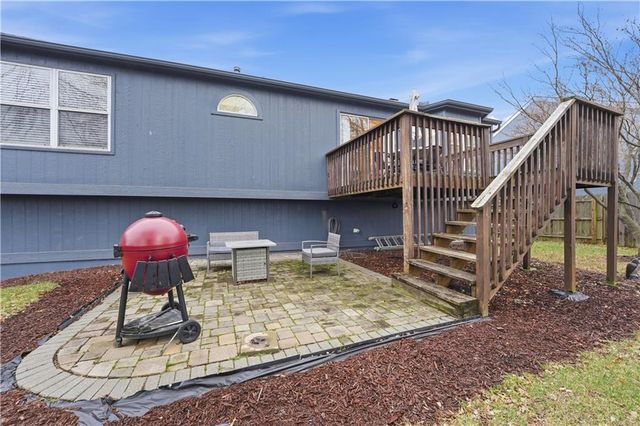 2616 SW Winchester Drive, Lee's Summit, MO 64063