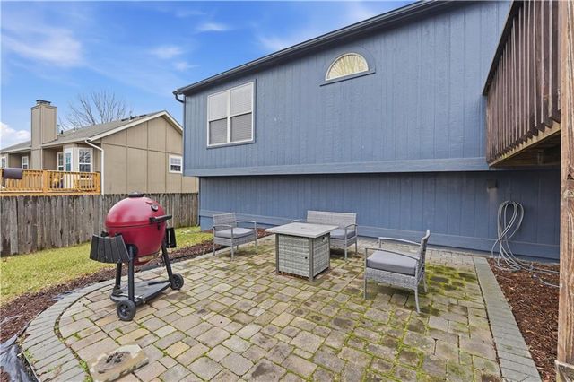 2616 SW Winchester Drive, Lee's Summit, MO 64063