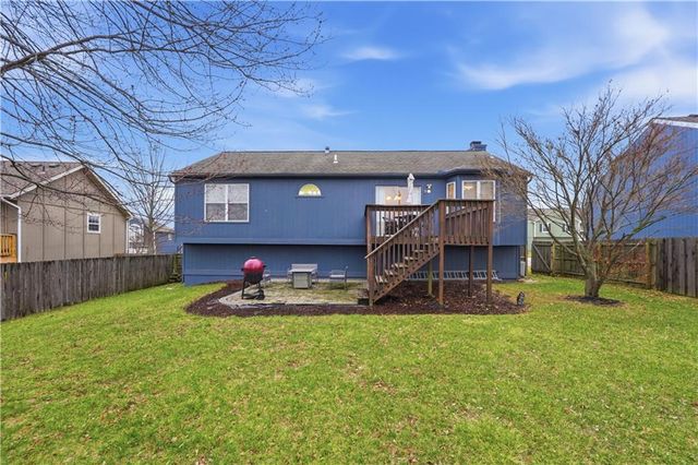 2616 SW Winchester Drive, Lee's Summit, MO 64063