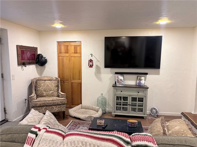 4815 Main St, Mcdonald, PA 15057