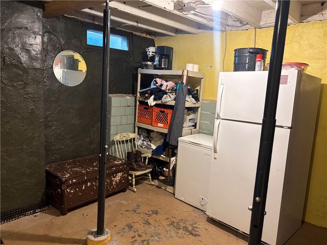 4815 Main St, Mcdonald, PA 15057
