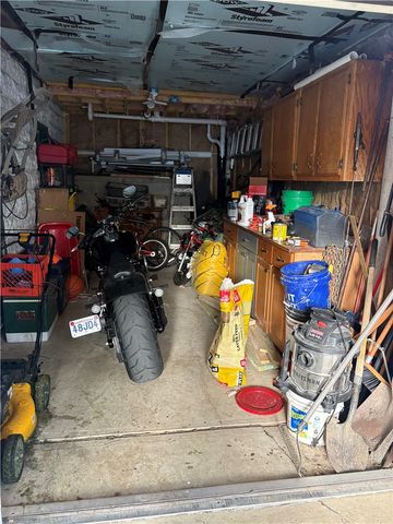 4815 Main St, Mcdonald, PA 15057