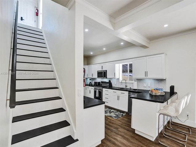 1128 Tyler St, Hollywood, FL 33019