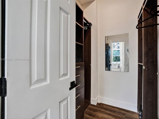 1128 Tyler St, Hollywood, FL 33019