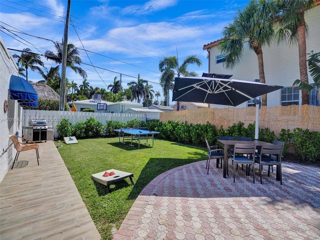 1128 Tyler St, Hollywood, FL 33019