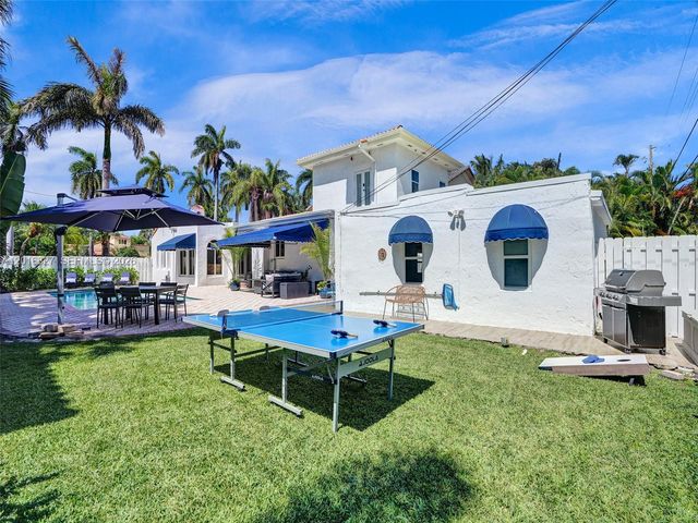 1128 Tyler St, Hollywood, FL 33019