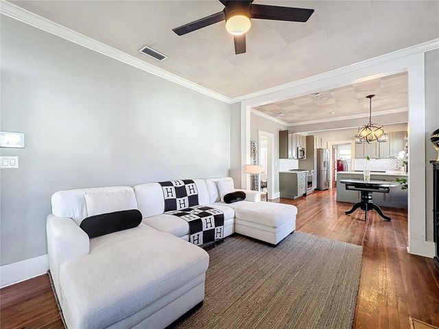 16 N LAWSONA BOULEVARD, Orlando, FL 32801