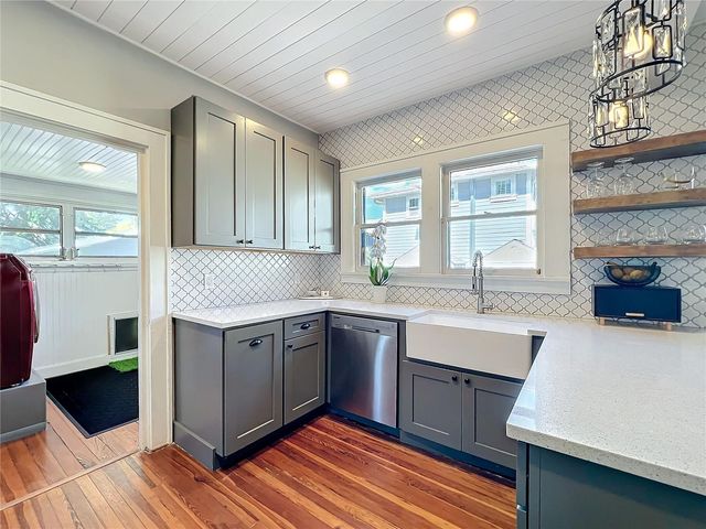 16 N LAWSONA BOULEVARD, Orlando, FL 32801