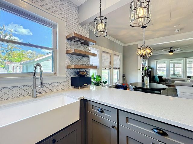 16 N LAWSONA BOULEVARD, Orlando, FL 32801