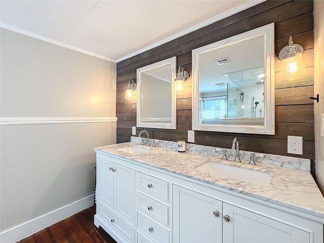 16 N LAWSONA BOULEVARD, Orlando, FL 32801