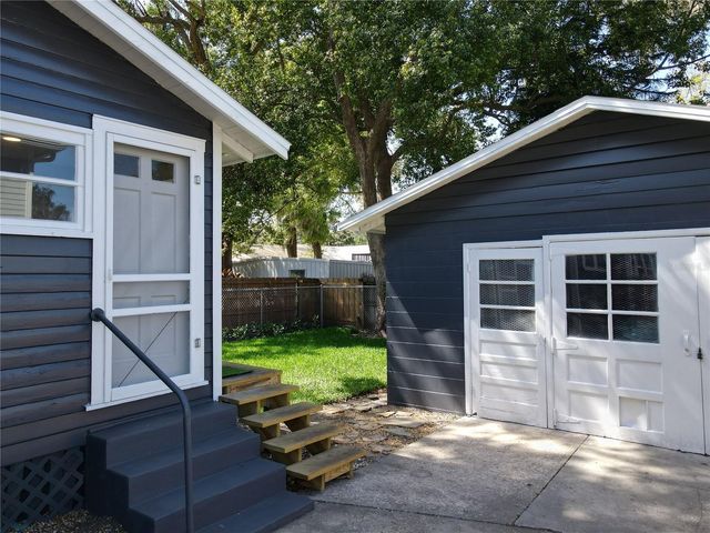 16 N LAWSONA BOULEVARD, Orlando, FL 32801