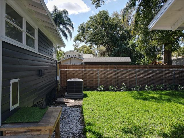 16 N LAWSONA BOULEVARD, Orlando, FL 32801
