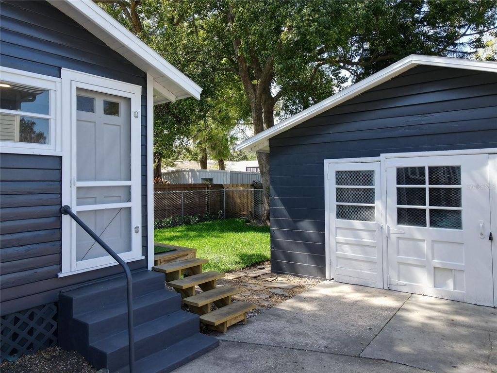 Image 47 of property listing at 16 N LAWSONA BOULEVARD, Orlando, FL 32801