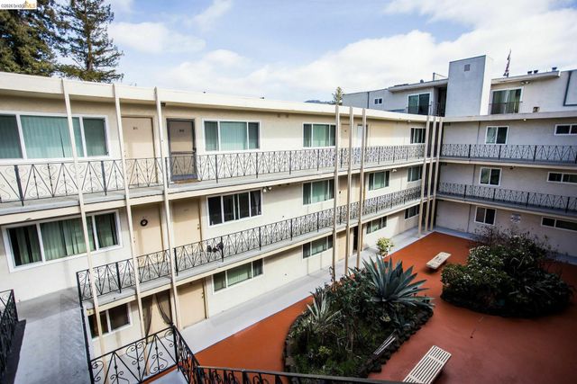 3525 Dimond, Oakland, CA 94602