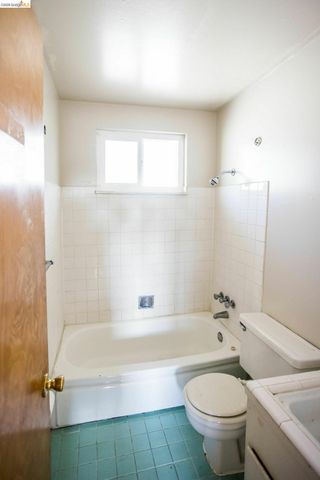 3525 Dimond, Oakland, CA 94602