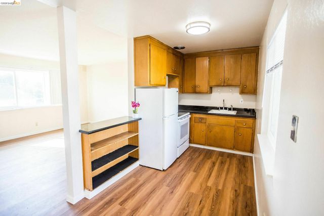 3525 Dimond, Oakland, CA 94602