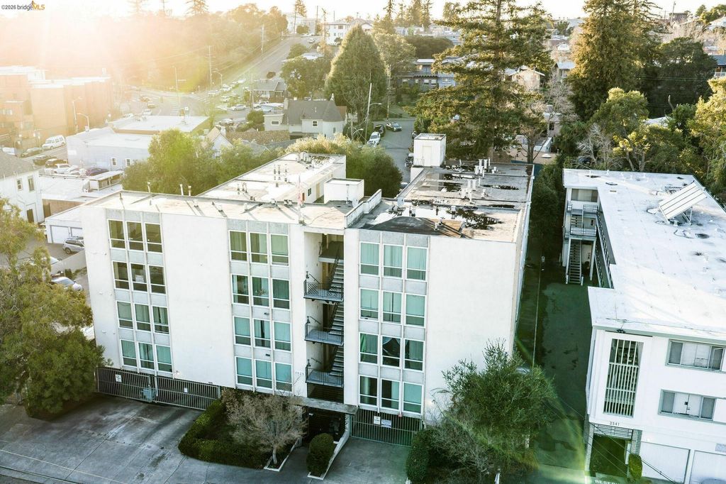 3525 Dimond, Oakland, CA 94602