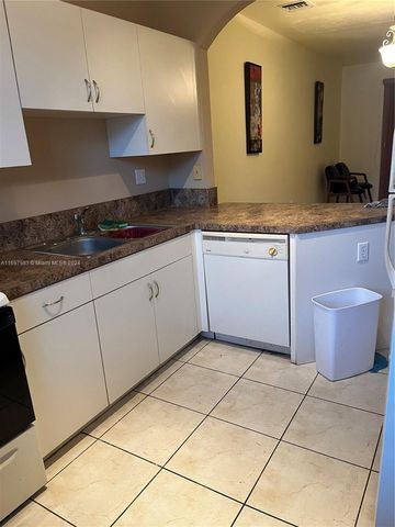 760 SE 2nd St, Homestead, FL 33030