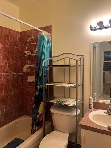 760 SE 2nd St, Homestead, FL 33030