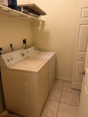760 SE 2nd St, Homestead, FL 33030