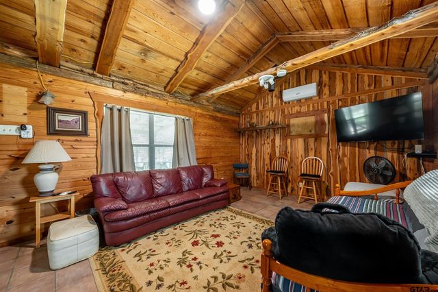 368 County Road 3318, Jacksonville, TX 75766