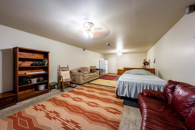 368 County Road 3318, Jacksonville, TX 75766