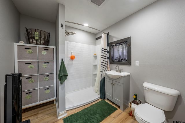 368 County Road 3318, Jacksonville, TX 75766