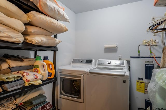 368 County Road 3318, Jacksonville, TX 75766