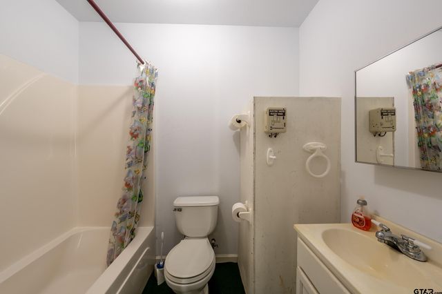 368 County Road 3318, Jacksonville, TX 75766