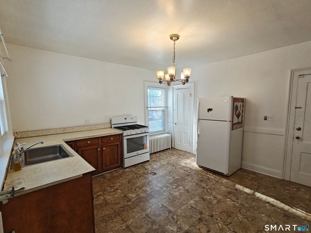 98 Gilbert Avenue 2, New Haven, CT 06511