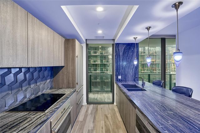 801 S Miami Ave 2805, Miami, FL 33130