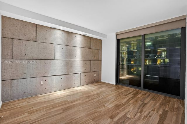 801 S Miami Ave 2805, Miami, FL 33130