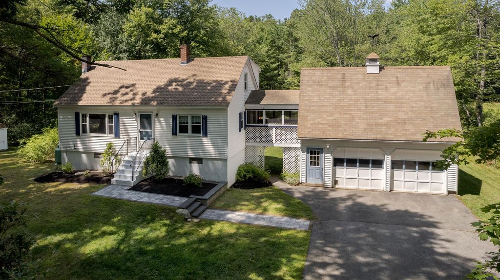 32 Jenkins Road, Lee, NH 03861