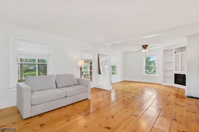 349 Union Ave, Middlesex Boro, NJ 08846