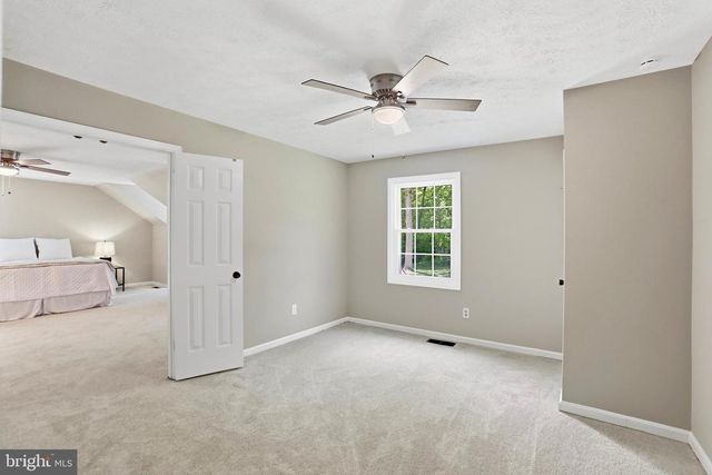 11905 FALLING CREEK DR, Manassas, VA 20112