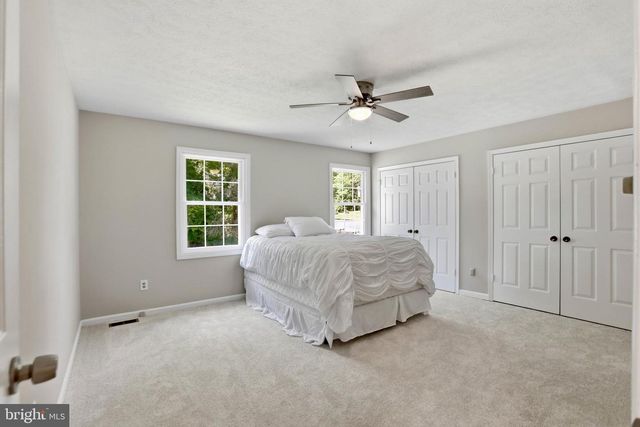 11905 FALLING CREEK DR, Manassas, VA 20112