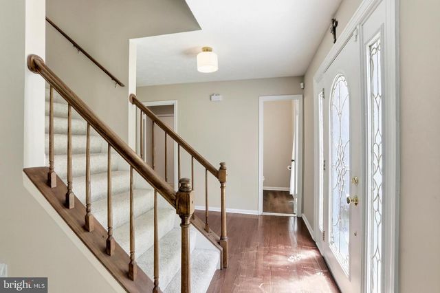 11905 FALLING CREEK DR, Manassas, VA 20112
